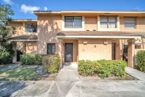 3815 Carambola Cir 28108, Pompano Beach