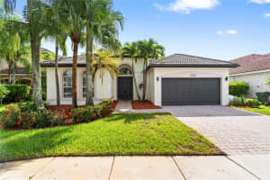 1523 Sw 161st Ave, Pembroke Pines