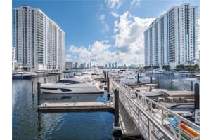 17111 Biscayne Boulevard 2105 + 1 Boat Slip 100 Ft, North Miami Beach 17111 Biscayne Boulevard 2105 + 1 Boat Slip 100 Ft, North Miami Beach