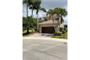 1094 Bluewood Ter, Weston