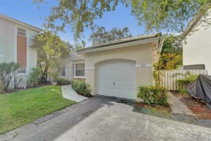 9836 Nw 9th Ct, Plantation