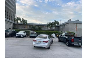 615 Ne 8th St 4, Hallandale Beach