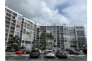 800 Parkview Drive 714, Hallandale Beach