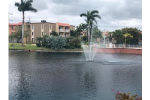 5221 Geneva Way 208, Doral