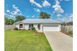 1598 Sw Curry St, Port Saint Lucie