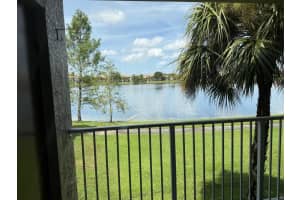 5061 Wiles Rd 202, Coconut Creek