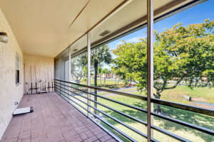 100 Lake Meryl Dr 201, West Palm Beach