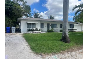 2361 Ne 17th St, Pompano Beach
