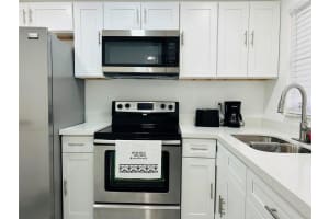 2871 E Sunrise Lakes Dr 101, Sunrise