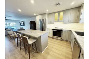 2330 Ne 36th Street 11, Lighthouse Point