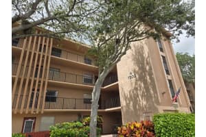 7300 Lake Circle Dr 401, Margate