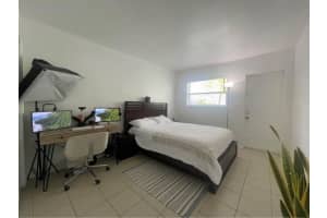 220 Ne 41st St, Oakland Park