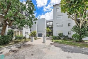 2800 Somerset Drive 201 J, Lauderdale Lakes