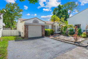 14680 N Beckley Square, Davie