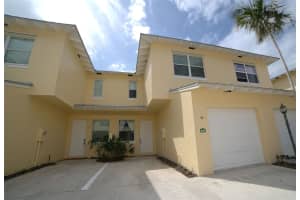836 Se 4th Ct, Deerfield Beach
