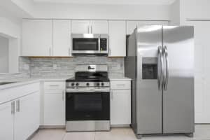 2200 S Cypress Bend Dr 805, Pompano Beach