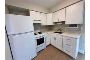 2040 Ne 56th Ct 1, Fort Lauderdale