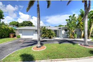 301 Se 12th Street, Deerfield Beach
