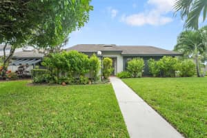 468 Long Bow Ct 468, Royal Palm Beach