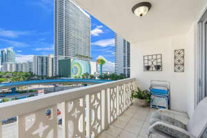 1825 S Ocean Dr 703, Hallandale Beach