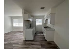 300 Se 9th Ct 3, Hallandale Beach