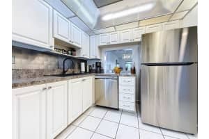 2309 S Cypress Bend Dr 515, Pompano Beach