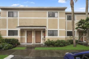 9468 S Palm Cir, Pembroke Pines