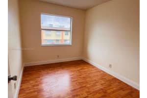 4077 Pine Ridge Ln, Weston 4077 Pine Ridge Ln, Weston