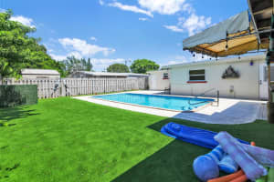 5221 Ne 16th Ave, Pompano Beach