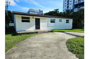 10680 Sw 4th St, Sweetwater