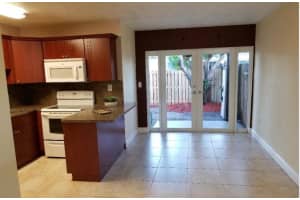 3680 Sw 59 Ave. 8, Davie