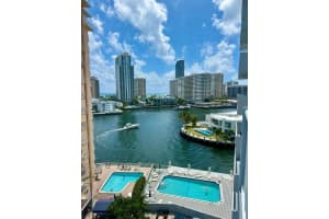 137 Golden Isles Dr 801, Hallandale Beach