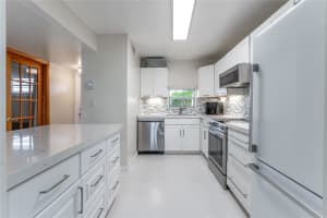 9411 N Hollybrook Lake Dr 309, Pembroke Pines