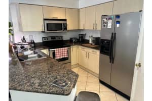 2445 Sw 18th Ter 914, Fort Lauderdale