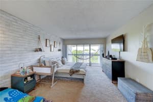 731 N Pine Island Rd 404, Plantation