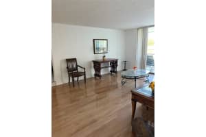 3750 Inverrary Drive 1w, Lauderhill