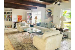 230 Lake Ct, Lauderdale By The Sea