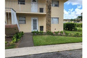 9911 Sandalfoot Blvd 101, Boca Raton