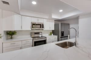 7950 Nw 11th Ct, Plantation