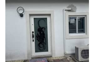 240 Ne 27th St, Pompano Beach