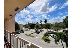 8901 Sunrise Lakes Boulevard 307, Sunrise