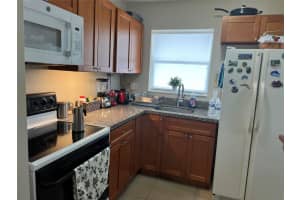 8135 Sunrise Lakes Blvd 307, Sunrise 8135 Sunrise Lakes Blvd 307, Sunrise