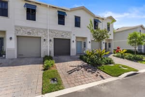 884 Nw 3rd Ter, Pompano Beach