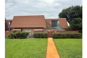 2962 Waterford Dr 2962, Deerfield Beach