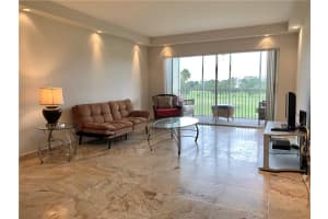 2950 N Palm Aire Dr 305, Pompano Beach
