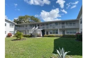 204 Oakridge M 204, Deerfield Beach