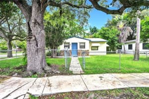 2547 Roosevelt St, Hollywood 2547 Roosevelt St, Hollywood