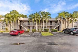 8511 Old Country Mnr 408, Davie