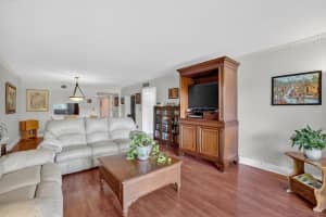 16051 Blatt Blvd 211, Weston