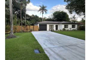 2454 Sw 30th Ave, Fort Lauderdale